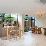 Shizuka House